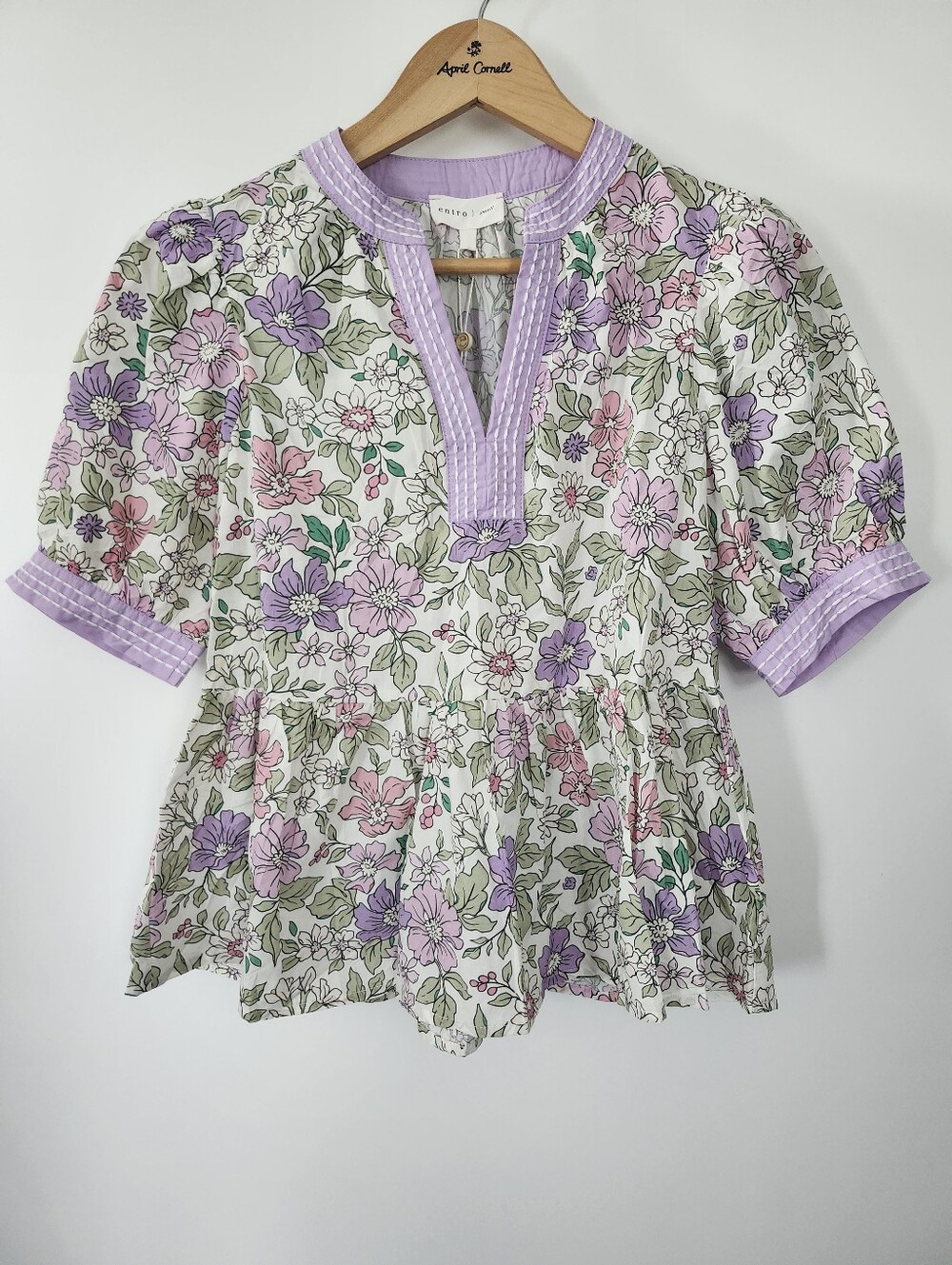 ENTRO Women's Botanical Floral Peplum Top Lavender Puff Sleeve Size Small NWT